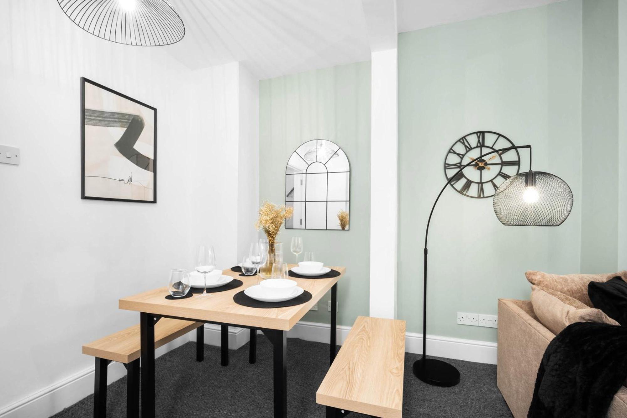 Сasa de vacaciones Three Bed House - Accommodates 7 - Parking - Garden - Harborne 465h Birmingam
